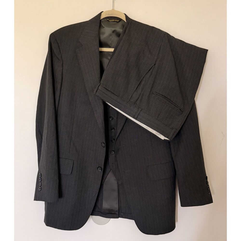VTG John Weitz Charcoal Pinstripe Wool Three Piece Suit Vest Pant Career Set 40